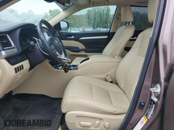 2017 Toyota Highlander XLE with VIN 5TDJZRFH4HS398415, listed as a Copart auction lot 59386805 with 105,463 mi miles and Salvage title. Bid and sale history available at DreamBid. Image 7.
