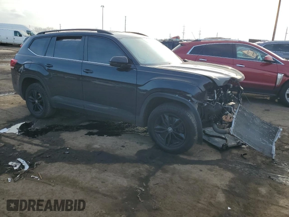 2020 Volkswagen Atlas S with VIN 1V2AP2CA2LC500114, listed as a Copart auction lot 82562394 with 114,404 mi miles and Non repairable. Bid and sale history available at DreamBid. Image 4.