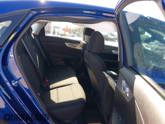 2024 Kia Forte LXS z VIN 3KPF24AD3RE837939, wystawiony jako IAAI lot #41407498 z przebiegiem Nie podano mil oraz . Historia ofert i sprzedaży dostępna na DreamBid. Obrazek 8.