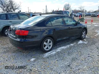 2014 Volkswagen Jetta TDI w/Premium/Nav с VIN 3VWLL7AJ7EM407772, выставлен на аукционе IAAI как лот 41841561 с пробегом 121 939 миль миль и . История ставок и продаж доступна на DreamBid. Изображение 4.