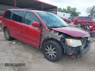 2008 Chrysler Town & Country Touring z VIN 2A8HR54P58R662471, wystawiony jako IAAI lot #42457519 z przebiegiem 194 331 mil mil oraz . Historia ofert i sprzedaży dostępna na DreamBid. Obrazek 1.