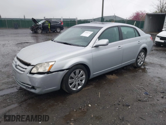 2007 Toyota Avalon XL with VIN 4T1BK36B47U208796, listed as a IAAI auction lot 42008744 with 250,000 mi miles. Bid and sale history available at carsss.com. Image 17.