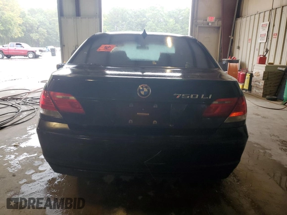 2008 BMW 7 Series 750Li z VIN WBAHN83558DT87317, wystawiony jako Copart lot #72784174 z przebiegiem 178 679 mil mil oraz Szkoda całkowita • Salvage title. Historia ofert i sprzedaży dostępna na DreamBid. Obrazek 6.