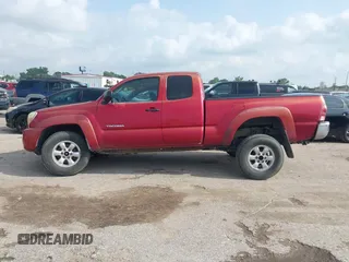 2005 Toyota Tacoma PreRunner z VIN 5TETU62N15Z003087, wystawiony jako IAAI lot #42119880 z przebiegiem 131 276 mil mil oraz . Historia ofert i sprzedaży dostępna na DreamBid. Obrazek 14.