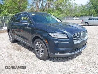 2021 Lincoln Nautilus Standard z VIN 2LMPJ8J92MBL10856, wystawiony jako IAAI lot #42204825 z przebiegiem 26 694 mil mil oraz . Historia ofert i sprzedaży dostępna na DreamBid. Obrazek 1.