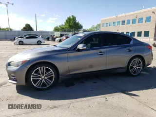 2015 Infiniti Q50 Premium z VIN JN1BV7AR6FM401105, wystawiony jako Copart lot #56982265 z przebiegiem 108 256 mil mil oraz Czysty tytuł • Clean title. Historia ofert i sprzedaży dostępna na DreamBid. Obrazek 1.