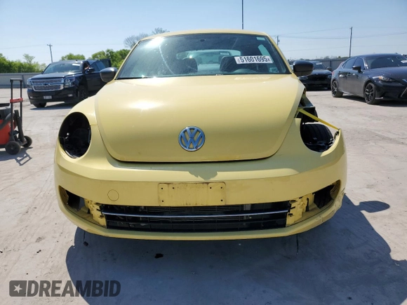 2015 Volkswagen Beetle Fleet Edition with VIN 3VWF17AT4FM626761, listed as a Copart auction lot 51601695 with 71,549 mi miles and Salvage Title. Bid and sale history available at DreamBid. Image 5.