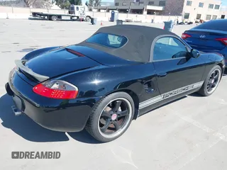 2001 Porsche Boxster with VIN WP0CA29891U621813, listed as a IAAI auction lot 41831917 with 195,179 mi miles. Bid and sale history available at carsss.com. Image 4.