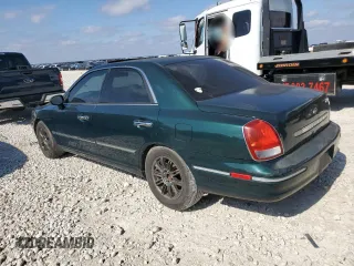 2001 Hyundai XG with VIN KMHFU45D81A097019, listed as a Copart auction lot 43586015 with 198,459 mi miles and Clean Title. Bid and sale history available at carsss.com. Image 2.