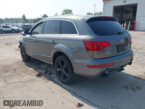 2014 Audi Q7 S line Prestige with VIN WA1DGAFE2ED015034, listed as a IAAI auction lot 42443990 with 51,612 mi miles and . Bid and sale history available at DreamBid. Image 3.