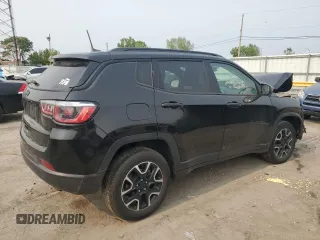 2019 Jeep Compass Sport z VIN 3C4NJDAB5KT689694, wystawiony jako Copart lot #59101135 z przebiegiem 91 143 mil mil oraz Szkoda całkowita • Salvage title. Historia ofert i sprzedaży dostępna na DreamBid. Obrazek 3.