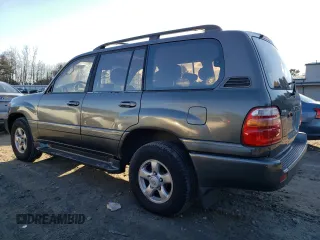 2000 Toyota Land Cruiser with VIN JT3HT05J4Y0092547, listed as a Copart auction lot 82681994 with 190,088 mi miles and Clean Title. Bid and sale history available at carsss.com. Image 2.