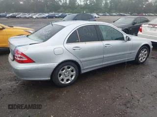 2006 Mercedes-Benz C 280 Luxury with VIN WDBRF54H36A823610, listed as a IAAI auction lot 42538466 with Not provided miles and . Bid and sale history available at DreamBid. Image 4.