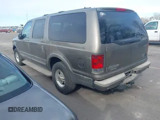 2002 Ford Excursion Limited z VIN 1FMNU42S42ED36879, wystawiony jako IAAI lot #41962773 z przebiegiem Nie podano mil oraz . Historia ofert i sprzedaży dostępna na DreamBid. Obrazek 3.