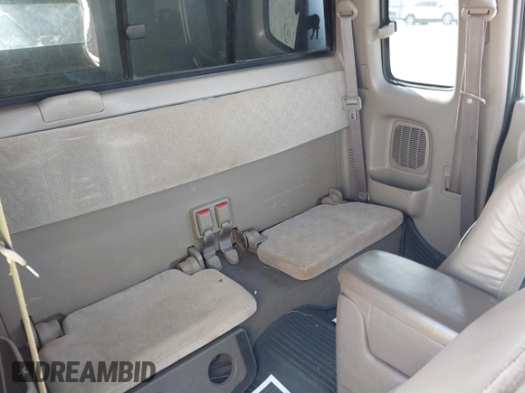 2002 Toyota Tacoma PreRunner z VIN 5TESN92N62Z119262, wystawiony jako IAAI lot #41848612 z przebiegiem 324 700 mil mil oraz . Historia ofert i sprzedaży dostępna na DreamBid. Obrazek 8.