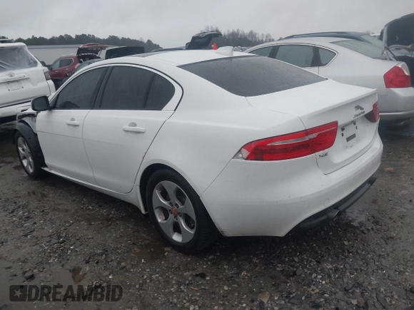 2017 Jaguar XE 25t z VIN SAJAR4BG2HA974050, wystawiony jako IAAI lot #41561744 z przebiegiem 131 266 mil mil oraz . Historia ofert i sprzedaży dostępna na DreamBid. Obrazek 3.