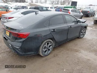 2021 Kia Forte LXS with VIN 3KPF24AD2ME270647, listed as a IAAI auction lot 41708527 with 18,010 mi miles. Bid and sale history available at carsss.com. Image 4.