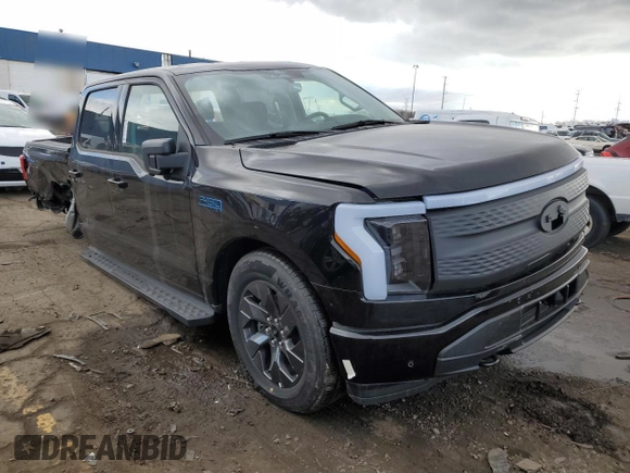 2024 Ford F-150 Lightning Flash z VIN 1FT6W3L73RWG21830, wystawiony jako Copart lot #43161725 z przebiegiem 23 mil mil oraz Czysty tytuł • Clean title. Historia ofert i sprzedaży dostępna na DreamBid. Obrazek 4.