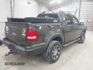 2008 Ford Explorer Sport Trac XLT z VIN 1FMEU51E48UB07991, wystawiony jako IAAI lot #42131000 z przebiegiem Nie podano mil oraz . Historia ofert i sprzedaży dostępna na DreamBid. Obrazek 4.