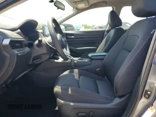 2019 Nissan Altima S z VIN 1N4BL4BVXKC249851, wystawiony jako Copart lot #57879115 z przebiegiem 111 561 mil mil oraz Szkoda całkowita • Salvage title. Historia ofert i sprzedaży dostępna na DreamBid. Obrazek 7.