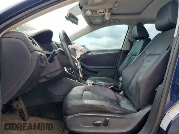 2013 Volkswagen Jetta SEL с VIN 3VWLX7AJ4DM354418, выставлен на аукционе Copart как лот 54982235 с пробегом 147 136 миль миль и Списание • Salvage title. История ставок и продаж доступна на DreamBid. Изображение 7.