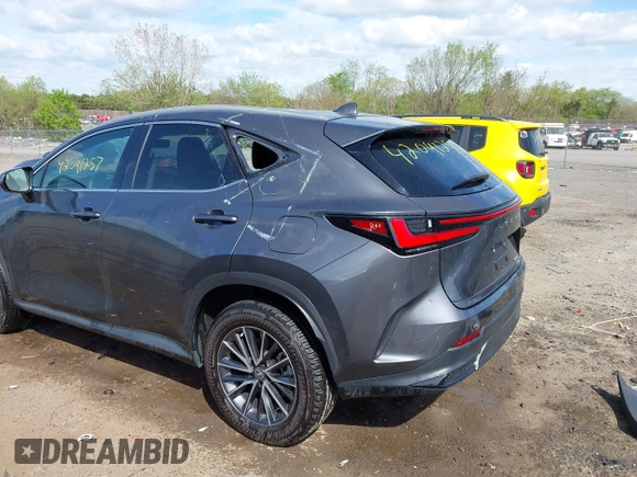 2023 Lexus NX 350 Premium z VIN 2T2GGCEZ3PC023075, wystawiony jako IAAI lot #42091257 z przebiegiem 28 674 mil mil oraz . Historia ofert i sprzedaży dostępna na DreamBid. Obrazek 6.
