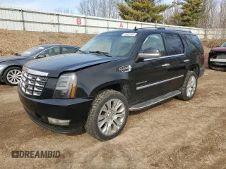 2012 Cadillac Escalade Luxury z VIN 1GYS4BEF4CR263477, wystawiony jako Copart lot #49687585 z przebiegiem 242 718 mil mil oraz Czysty tytuł • Clean title. Historia ofert i sprzedaży dostępna na DreamBid. Obrazek 1.