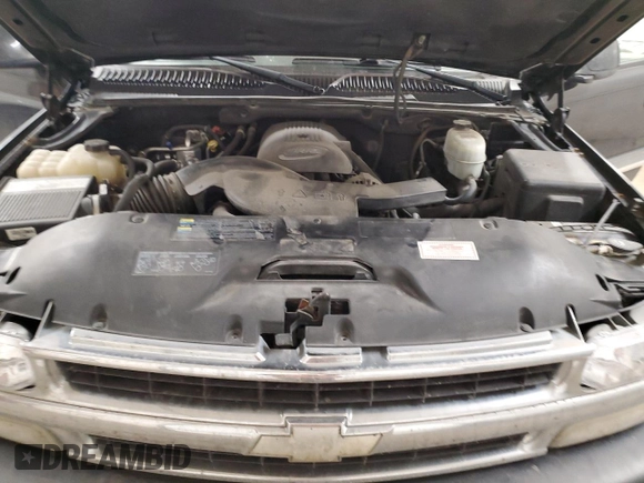 2005 Chevrolet Suburban LS with VIN 3GNFK16Z65G286026, listed as a Copart auction lot 84956424 with 215,759 mi miles and Clean Title. Bid and sale history available at carsss.com. Image 12.