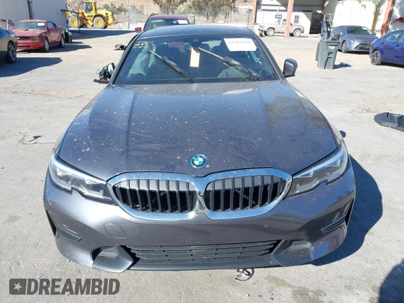 2022 BMW 3 Series 330e with VIN 3MW5P7J05N8C77293, listed as a IAAI auction lot 41322532 with 1 mi miles. Bid and sale history available at carsss.com. Image 11.