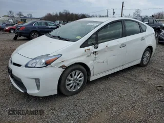 2013 Toyota Prius with VIN JTDKN3DP8D3037627, listed as a Copart auction lot 50832455 with 144,639 mi miles and Clean Title. Bid and sale history available at DreamBid. Image 1.