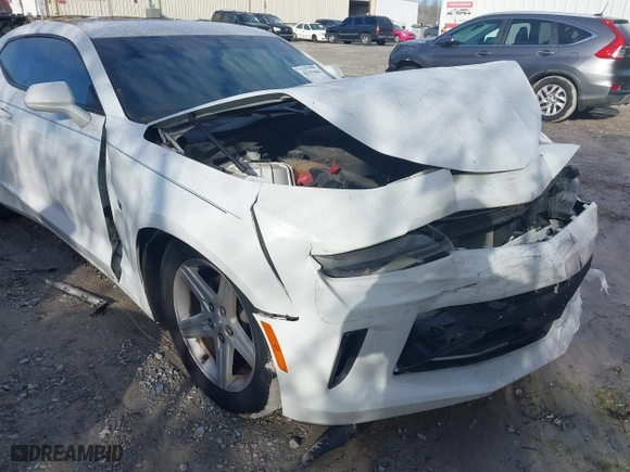 2016 Chevrolet Camaro 2LT with VIN 1G1FD1RS1G0190984, listed as a IAAI auction lot 41315669 with 88,561 mi miles. Bid and sale history available at carsss.com. Image 17.