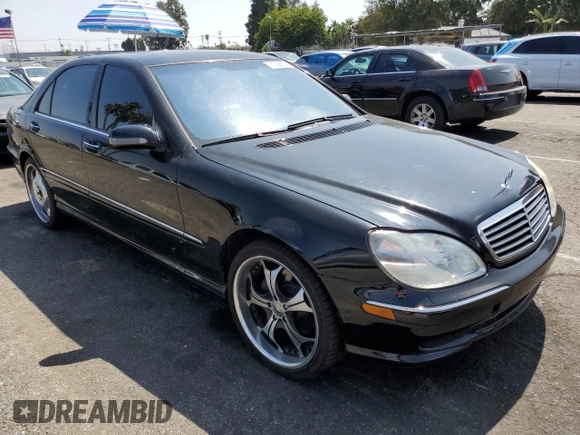 2002 Mercedes-Benz S-Class 5.0L with VIN WDBNG75J62A305994, listed as a Copart auction lot 71036634 with 142,679 mi miles and Clean Title. Bid and sale history available at carsss.com. Image 4.