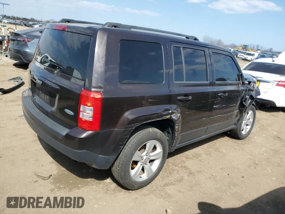 2014 Jeep Patriot Latitude z VIN 1C4NJRFB7ED709055, wystawiony jako Copart lot #52154995 z przebiegiem 136 332 mil mil oraz Szkoda całkowita • Salvage title. Historia ofert i sprzedaży dostępna na DreamBid. Obrazek 3.