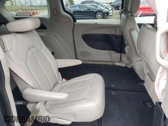 2021 Chrysler Voyager LXI with VIN 2C4RC1DG0MR506242, listed as a Copart auction lot 47658465 with 81,498 mi miles and Salvage Title. Bid and sale history available at carsss.com. Image 11.