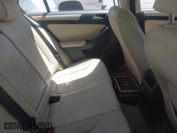 2012 Volkswagen Jetta SE with VIN 3VWDP7AJ8CM019228, listed as a IAAI auction lot 42339952 with 197,877 mi miles and . Bid and sale history available at DreamBid. Image 8.