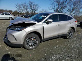 2022 Toyota Venza LE with VIN JTEAAAAH0NJ106277, listed as a Copart auction lot 45626685 with 62,711 mi miles and Salvage Title. Bid and sale history available at carsss.com. Image 1.