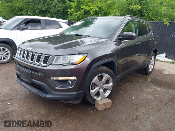 2018 Jeep Compass Latitude with VIN 3C4NJCBB3JT268094, listed as a IAAI auction lot 42487642 with 111,652 mi miles and . Bid and sale history available at DreamBid. Image 17.