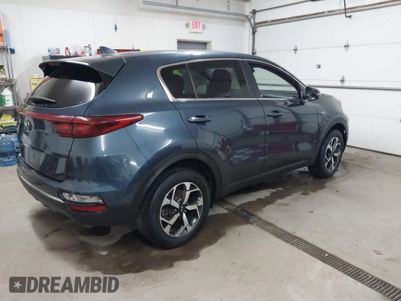 2020 Kia Sportage LX with VIN KNDPMCAC0L7761684, listed as a IAAI auction lot 41148380 with 39,265 mi miles. Bid and sale history available at carsss.com. Image 4.