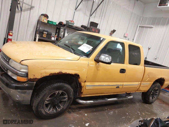 2002 Chevrolet Silverado 1500 LS with VIN 1GCEK19T62Z132438, listed as a IAAI auction lot 41777375 with 150,154 mi miles. Bid and sale history available at carsss.com. Image 14.