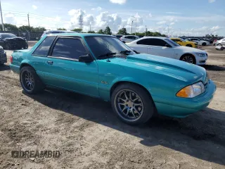 1993 Ford Mustang z VIN 1FACP40E9PF168633, wystawiony jako Copart lot #71578014 z przebiegiem 954 mil mil oraz Szkoda całkowita • Salvage title. Historia ofert i sprzedaży dostępna na DreamBid. Obrazek 4.