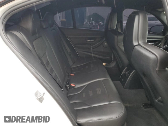 2018 BMW M3 z VIN WBS8M9C5XJ5L71702, wystawiony jako Copart lot #55657055 z przebiegiem Nie podano mil oraz Szkody całkowita. Historia ofert i sprzedaży dostępna na DreamBid. Obrazek 10.