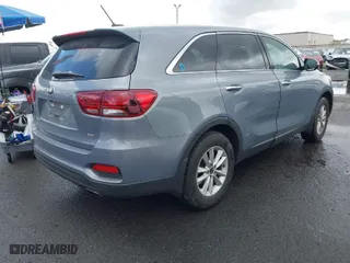 2020 Kia Sorento L with VIN 5XYPG4A39LG654973, listed as a IAAI auction lot 41763345 with 76,559 mi miles. Bid and sale history available at carsss.com. Image 4.