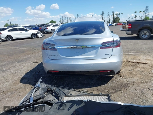 2016 Tesla Model S 90D with VIN 5YJSA1E22GF174637, listed as a IAAI auction lot 42234083 with 142,915 mi miles and . Bid and sale history available at DreamBid. Image 17.