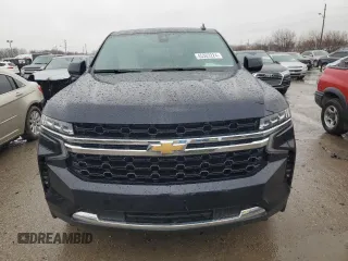 2021 Chevrolet Tahoe LS z VIN 1GNSCMKD6MR334050, wystawiony jako Copart lot #45303224 z przebiegiem 31 690 mil mil oraz . Historia ofert i sprzedaży dostępna na DreamBid. Obrazek 5.