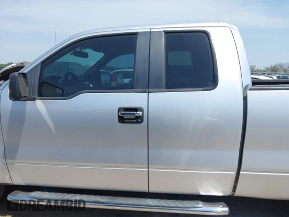 2014 Ford F-150 XL with VIN 1FTFX1CF8EFB98133, listed as a IAAI auction lot 42007052 with 70,530 mi miles and . Bid and sale history available at DreamBid. Image 14.