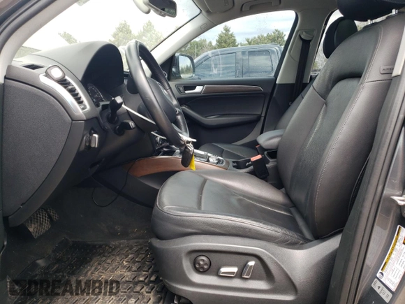 2015 Audi Q5 Premium Plus z VIN WA1LFAFP8FA050373, wystawiony jako Copart lot #52093005 z przebiegiem 170 930 mil mil oraz Szkody całkowita. Historia ofert i sprzedaży dostępna na DreamBid. Obrazek 7.