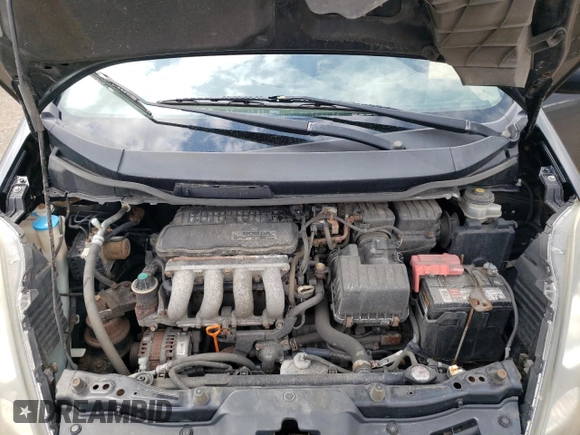 2013 Honda Fit Sport with VIN JHMGE8H51DC009050, listed as a Copart auction lot 53913855 with 207,199 mi miles and Salvage Title. Bid and sale history available at carsss.com. Image 11.