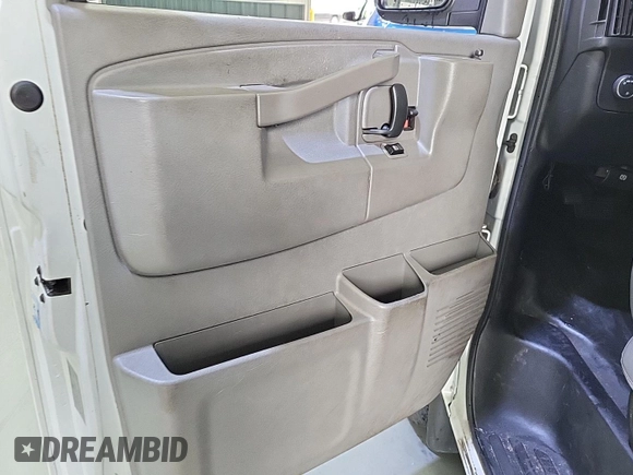 2019 Chevrolet Express Cargo with VIN 1GCWGAFPXK1368408, listed as a IAAI auction lot 42682889 with 154,668 mi miles and . Bid and sale history available at DreamBid. Image 20.