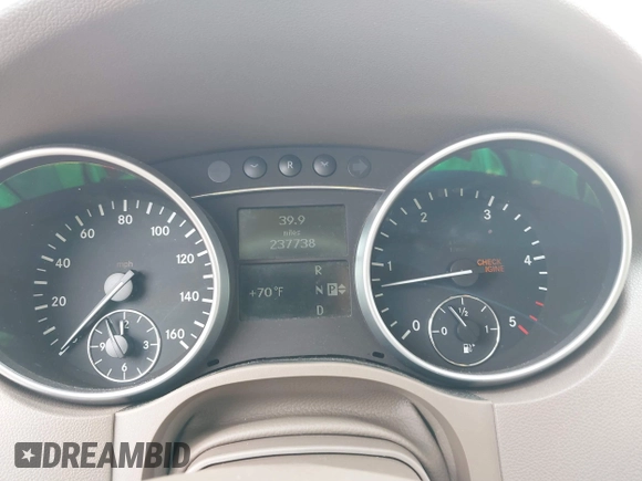 2007 Mercedes-Benz M 320 CDI z VIN 4JGBB22E57A247165, wystawiony jako IAAI lot #42526731 z przebiegiem 237 738 mil mil oraz . Historia ofert i sprzedaży dostępna na DreamBid. Obrazek 7.