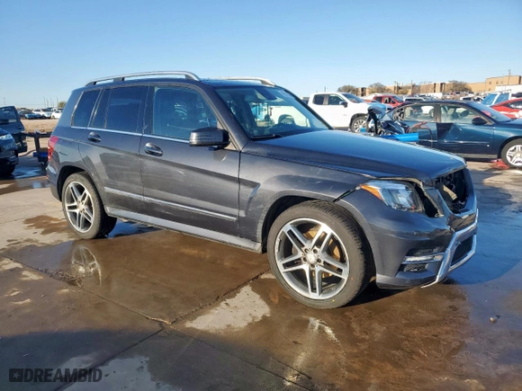 2015 Mercedes-Benz GLK-Class GLK 350 with VIN WDCGG5HB5FG411692, listed as a Copart auction lot 49219995 with 154,709 mi miles and Salvage Title. Bid and sale history available at carsss.com. Image 4.